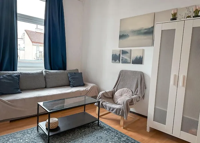 Apartment Great For Short *