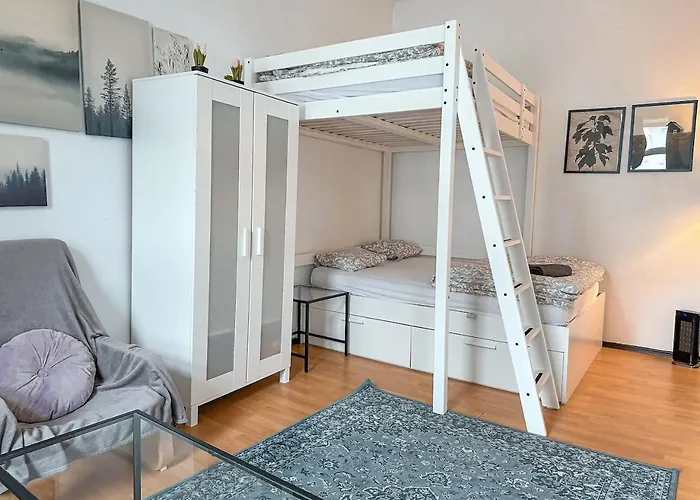 Apartment Great For Short